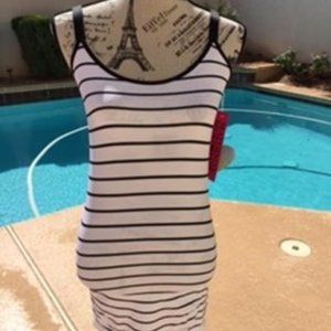 KATHY MATERNITY WHITE/BLACK STRIPED MATERNITY TOP SIZE SMALL